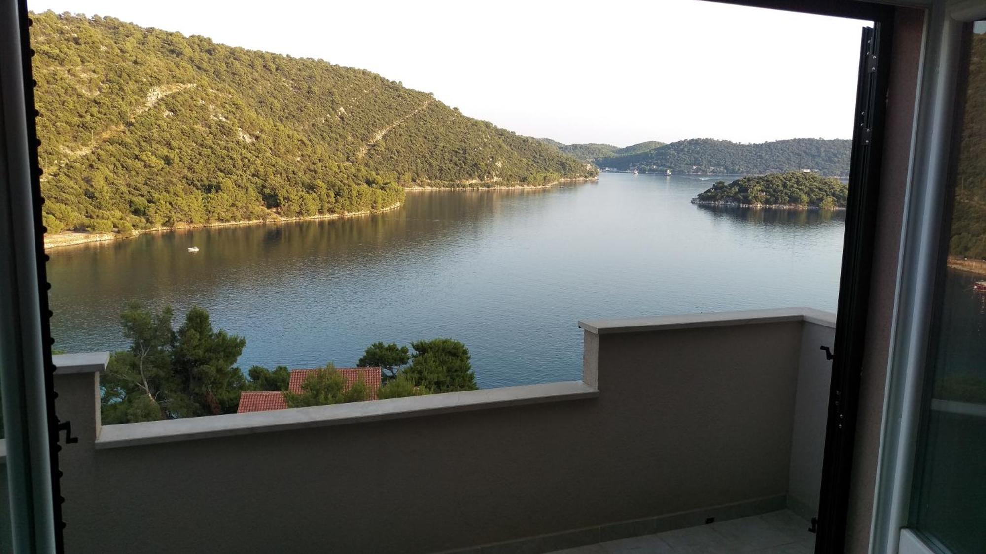 Apartments Ladesta Lastovo Quarto foto