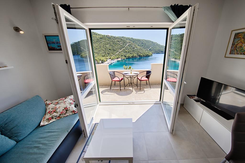 Apartments Ladesta Lastovo Quarto foto